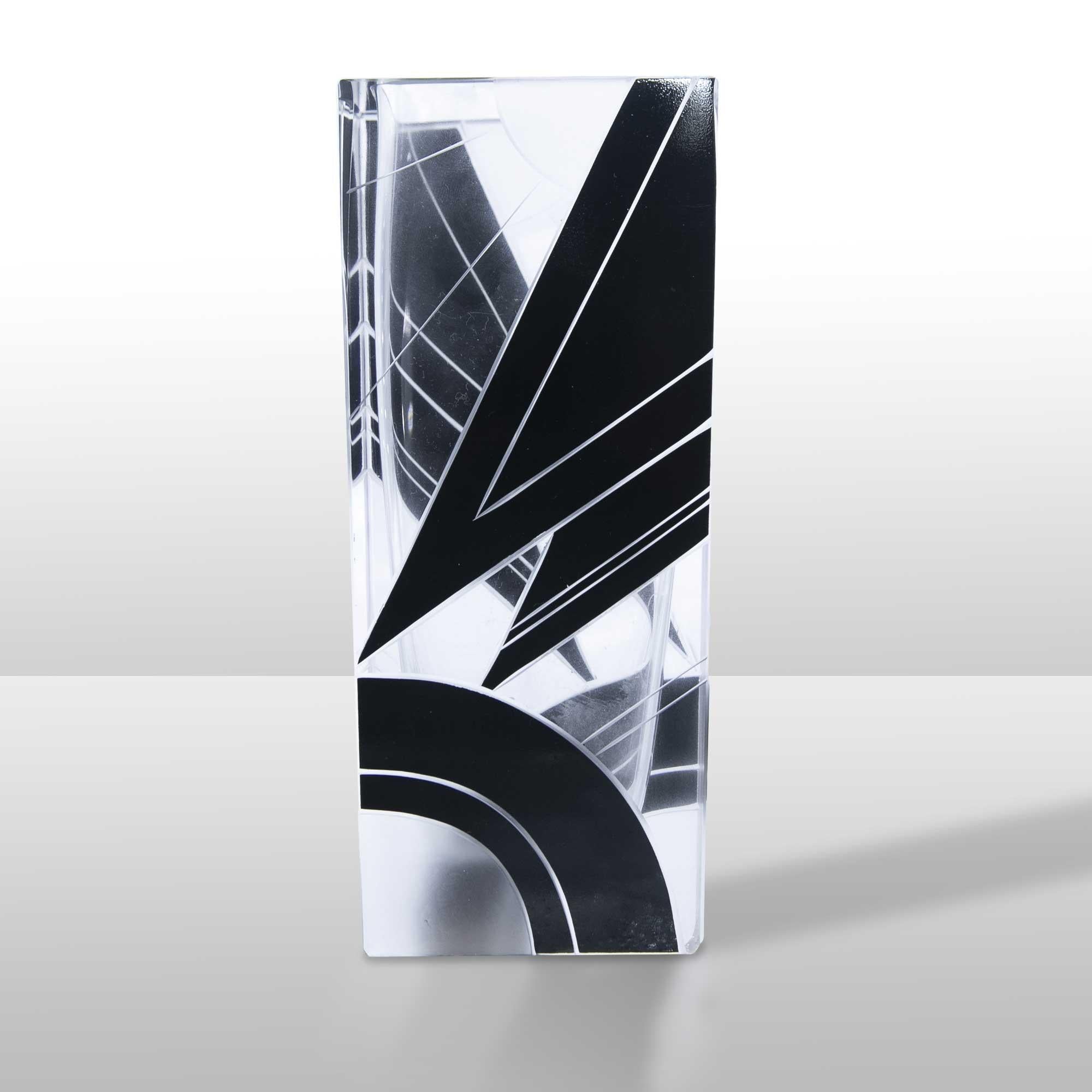 vaso in cristallo, designer non ricordo lo recupero, periodo idem VASO CRISTALLO NERO karl palda