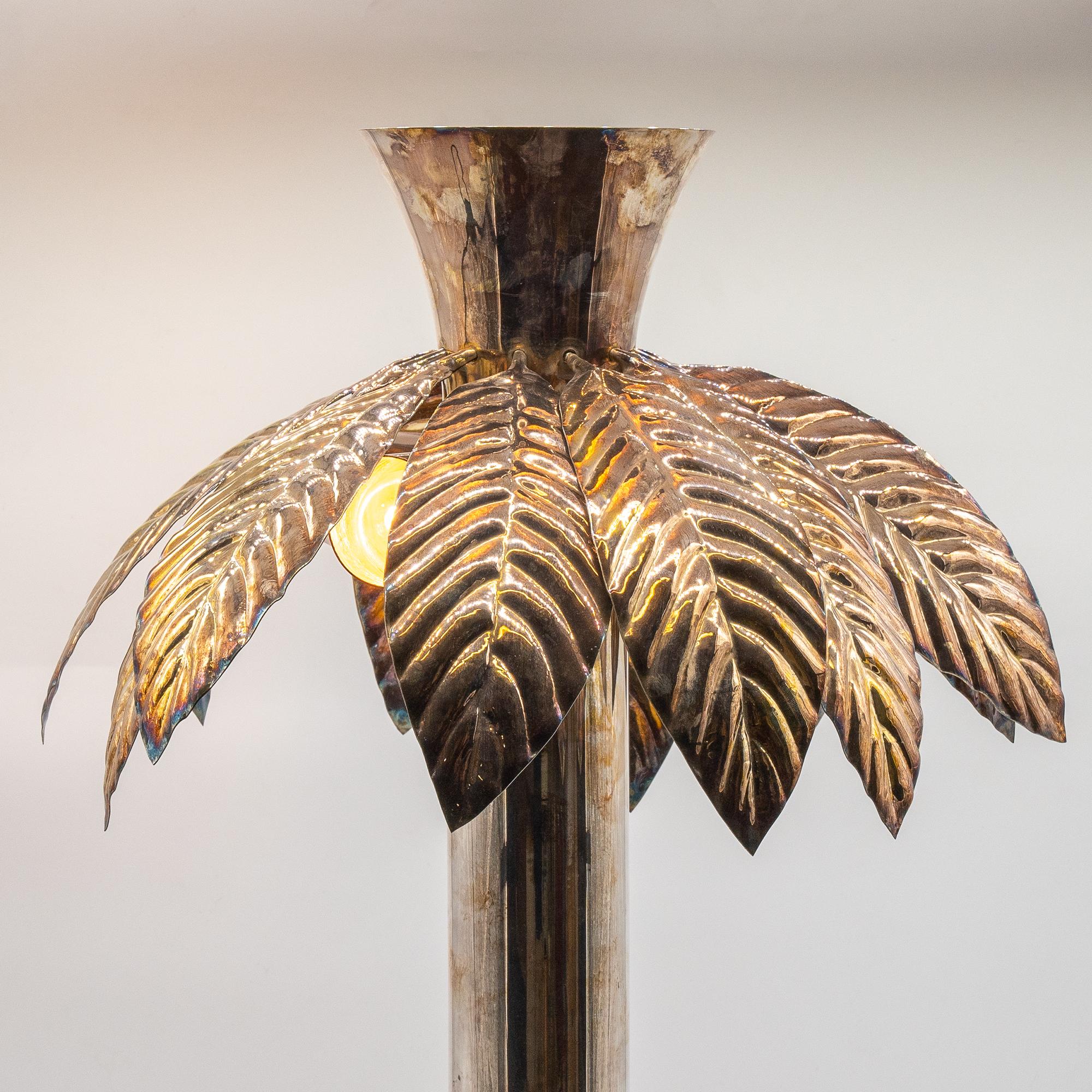 ITALIAN MANUFACTURER LAMPADA DA TAVOLOMETALLO ARGENTATO