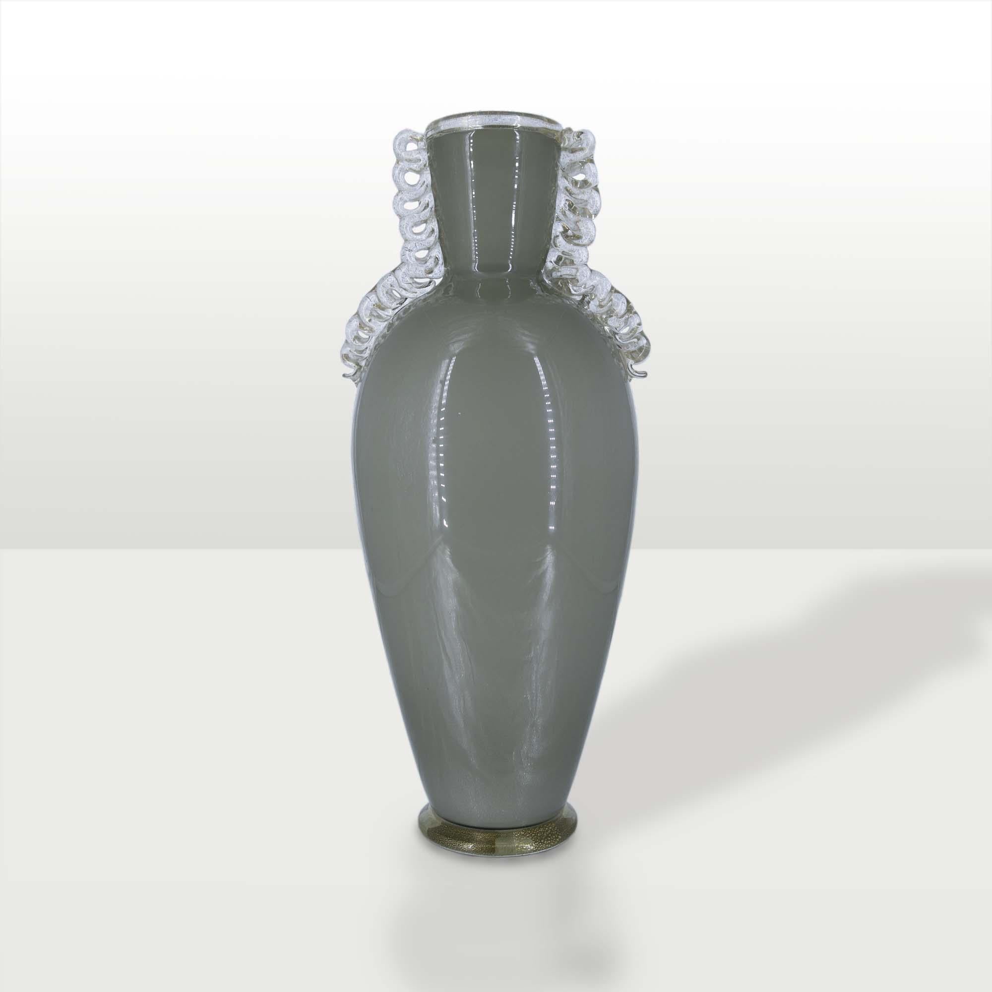 vaso a forma d'anfora in vetro di murano. Made in Italy produzione recente VASO ANFORA VETRO MURANO ITALIAN MANUFACTURER 