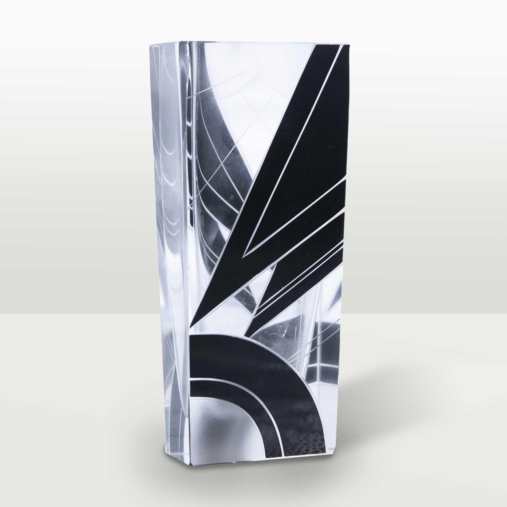 vaso in cristallo, designer non ricordo lo recupero, periodo idem VASO CRISTALLO NERO karl palda  